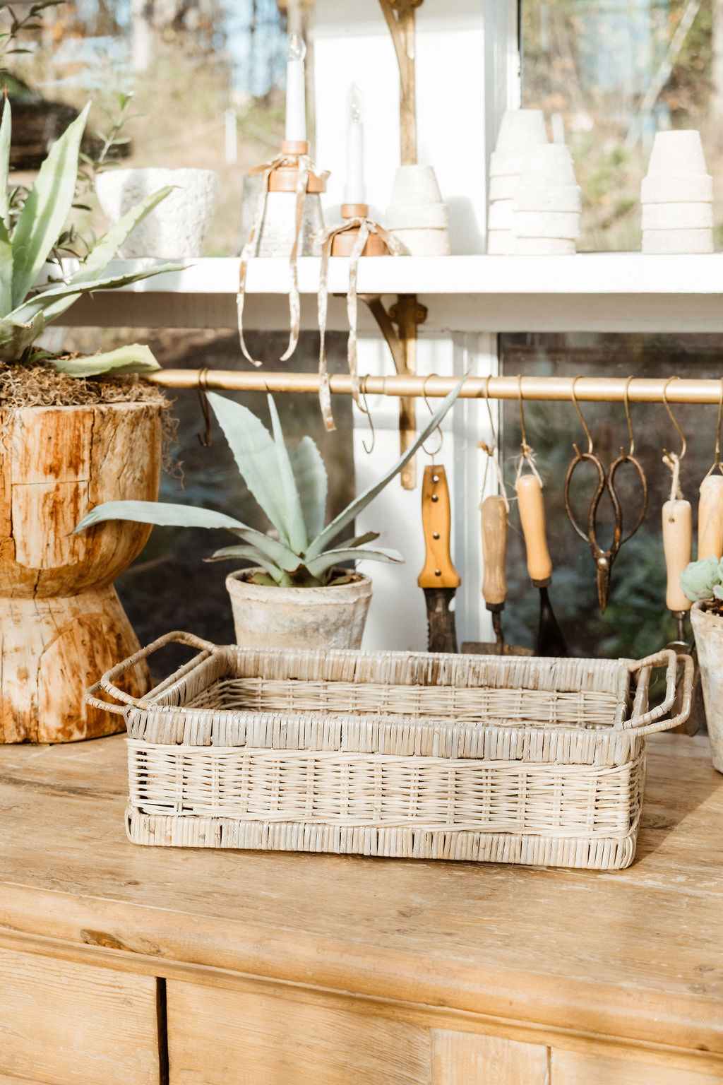 Wicker Serving Tray - Basketly